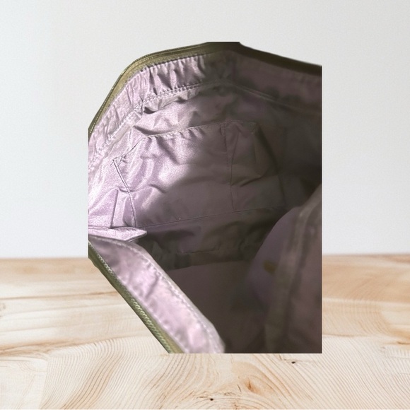 185 - MATT & NAT PURSE - Picture 7 of 12